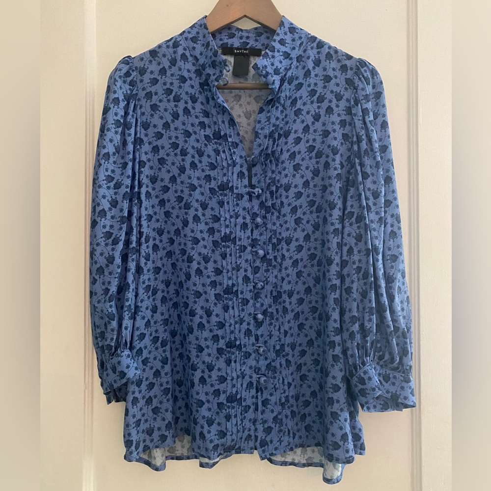 Smythe Blue Floral Pintuck Button Blouse